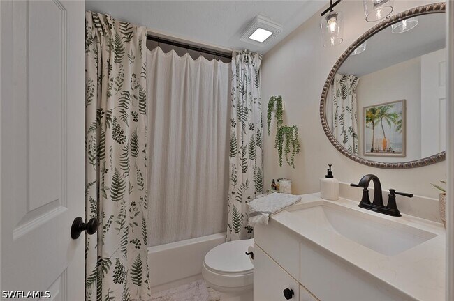 Building Photo - 154 Cypress Way E