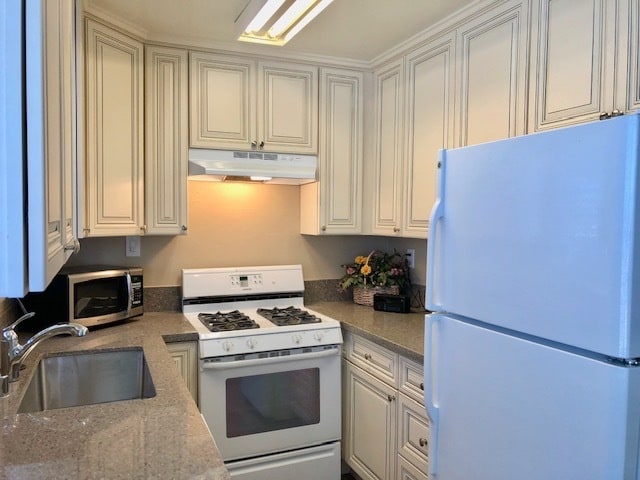 Building Photo - 1992 Bandoni Ave