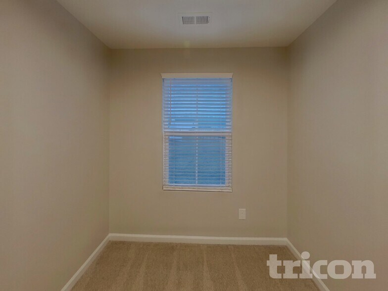 Building Photo - 110 Weymouth Ave