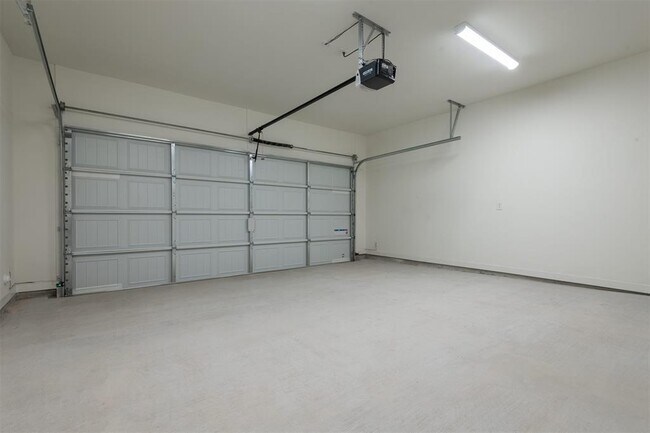 Building Photo - 2129 Yellow Warbler Dr