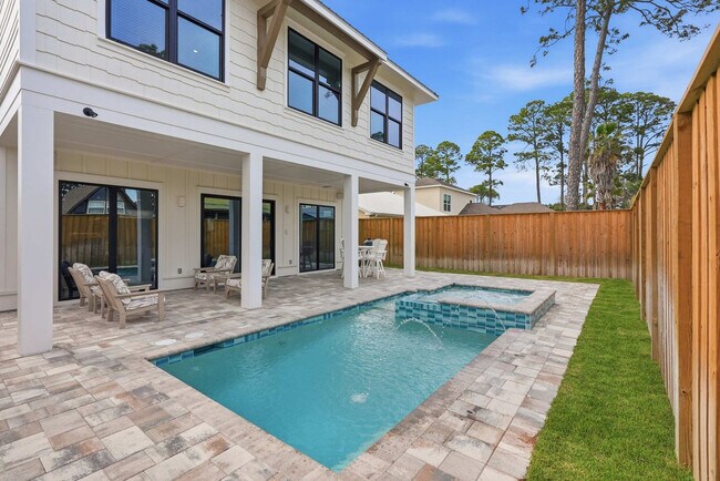 Building Photo - 304 Palm Beach Dr