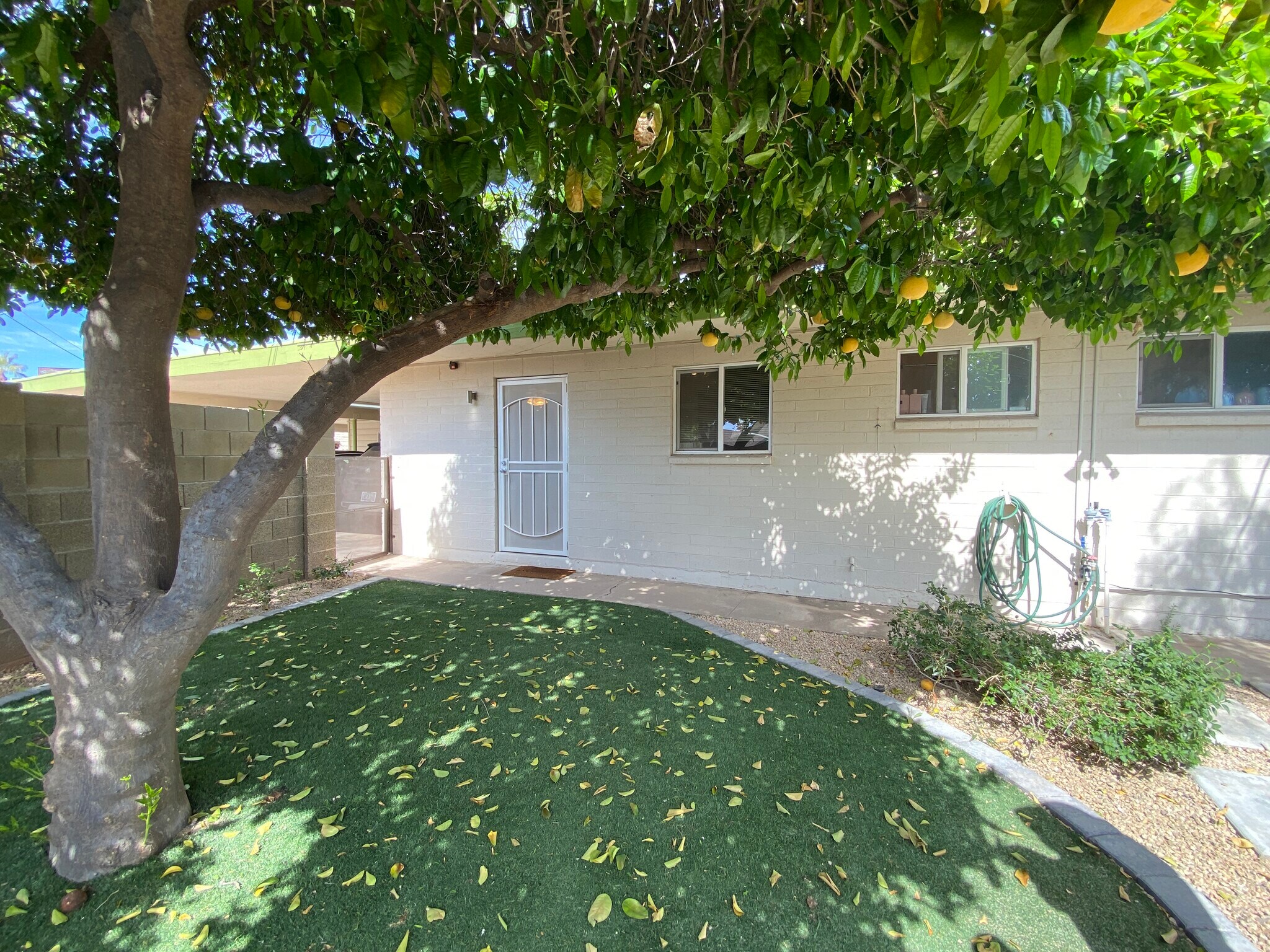 Building Photo - 4352 N 36th Plz