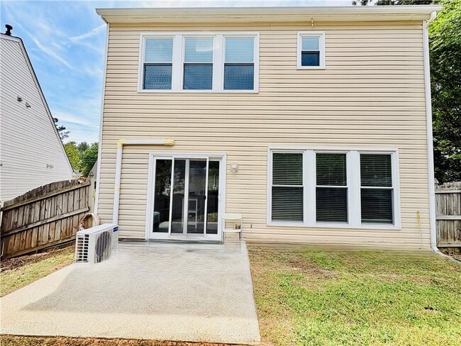 Building Photo - 1667 Woodsford Rd