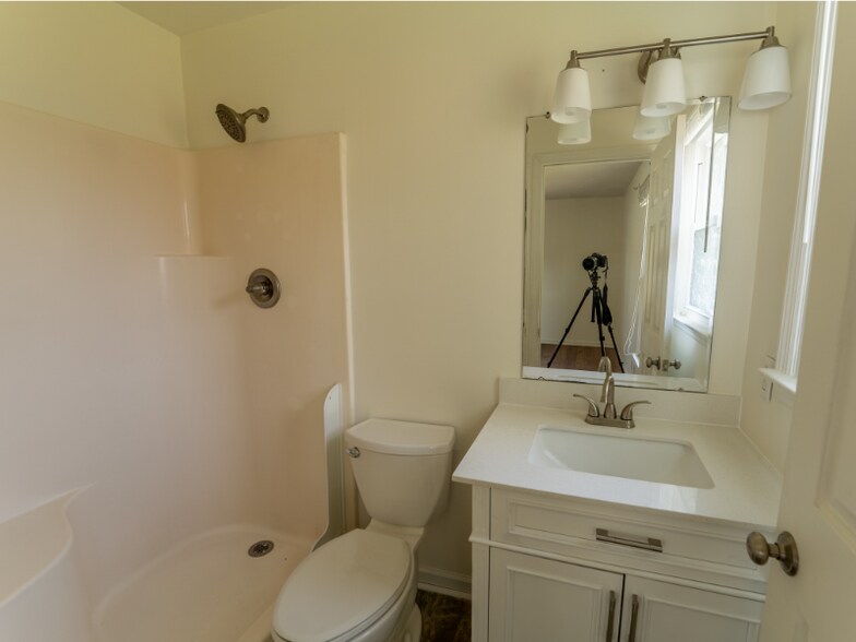 Building Photo - 2981 Bridle Dr