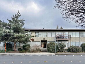 Building Photo - 10106 NE 185th St