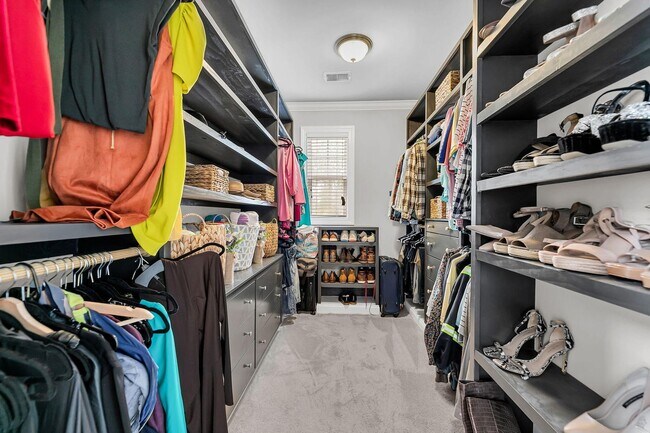 Building Photo - Beautiful 4BR/2.5BA Home in Highly Desirable Park West