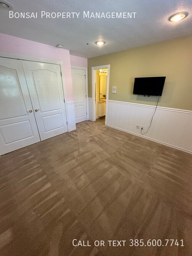 Building Photo - 11291 Palisade View Dr