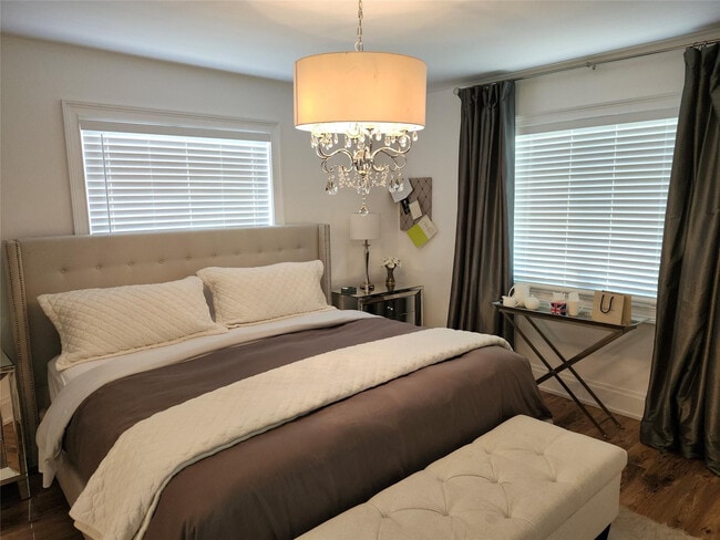 Building Photo - 301 Cambridge Rd