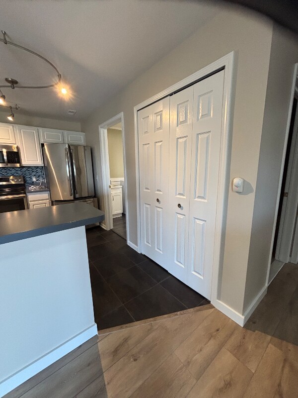 Building Photo - 1 Adler Park Dr W