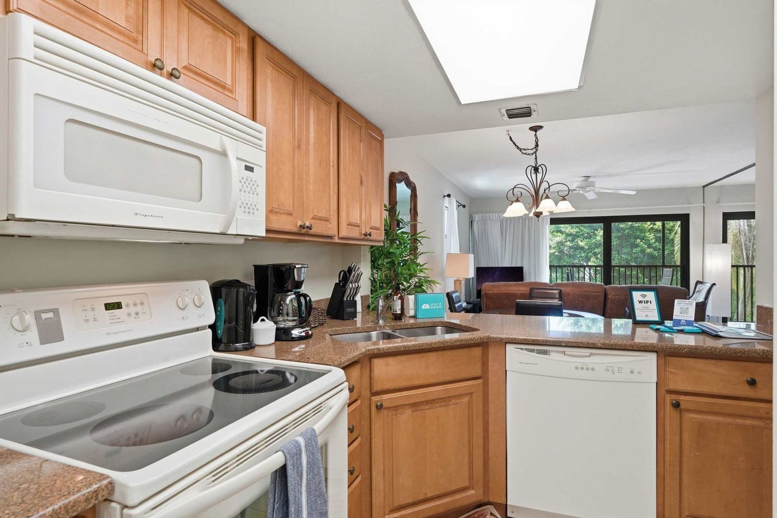Building Photo - 600 Neapolitan Way