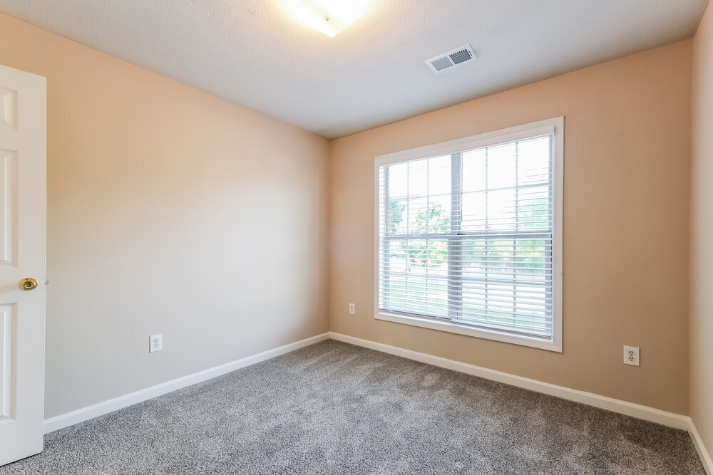 Building Photo - 5400 Princeton Oaks Dr