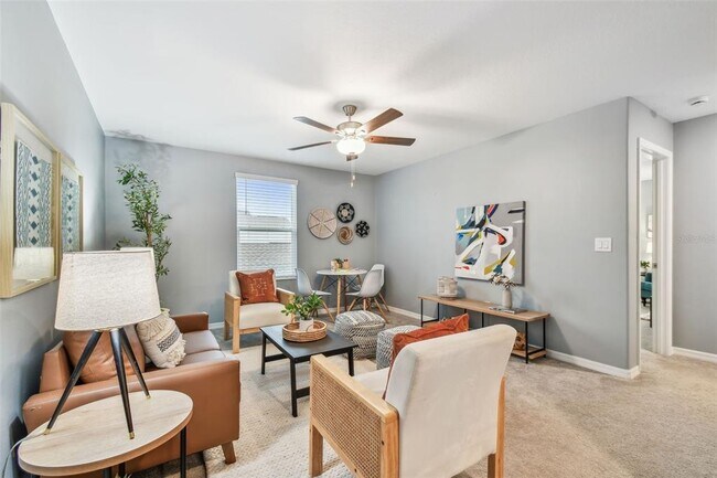 Building Photo - 8887 Little Bluestem Dr
