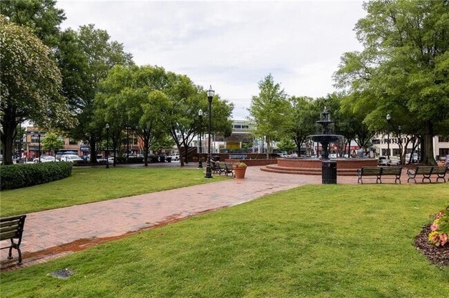 Building Photo - 1603 Glenivy