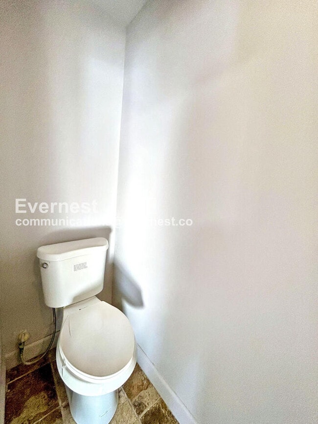 Building Photo - 709 Cameron St