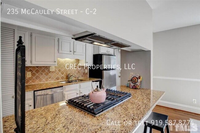 Building Photo - 235 McCauley St