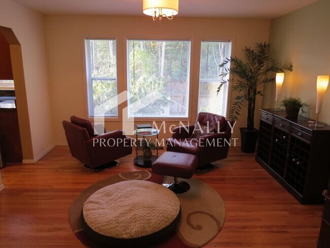 Building Photo - Wonderful 3 Bedroom, 2.5 Bath Home in Gig Harbor