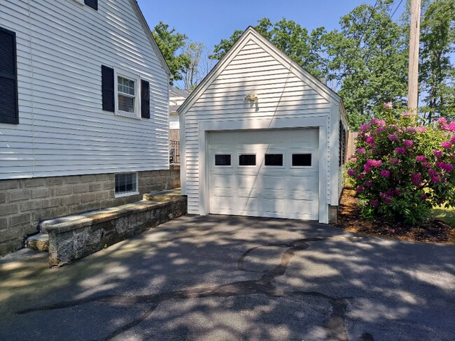 Building Photo - 47 US-1 BYP