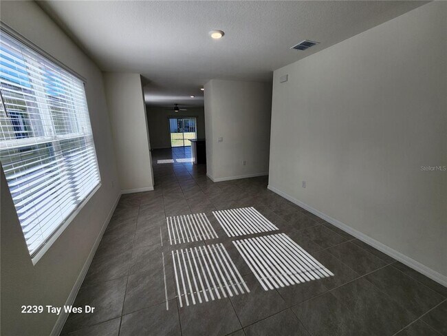 Building Photo - 2239 Tay Wes Dr