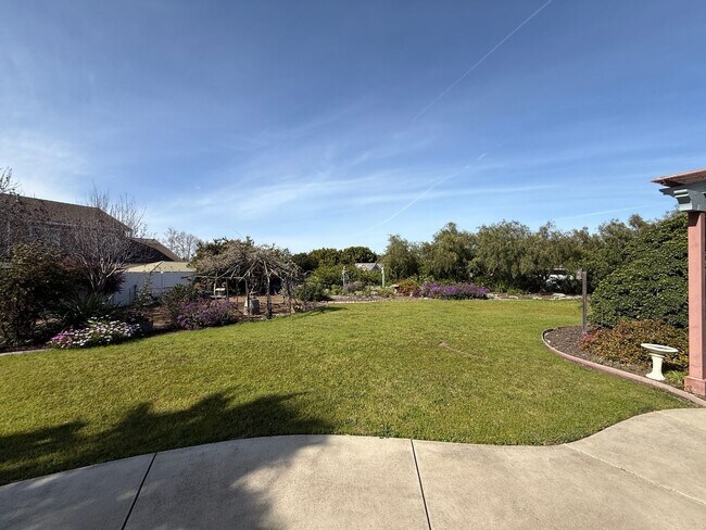 Building Photo - Beautiful Orcutt Custom Home in Solomon Estates on Approx One Acre