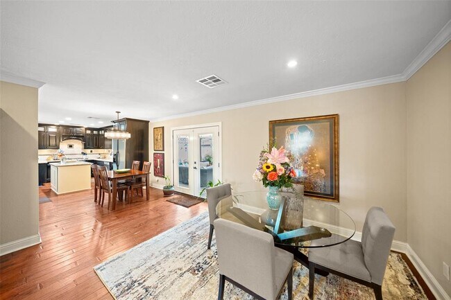 Building Photo - 2523 Droxford Dr