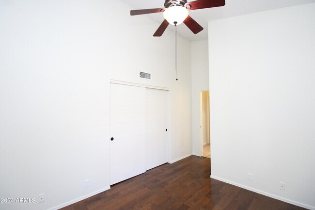 Building Photo - 4052 E Palo Brea Ln