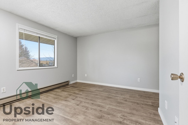 Building Photo - 213 N Felts Rd