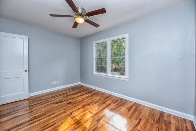 Building Photo - 2058 Thomasville Rd
