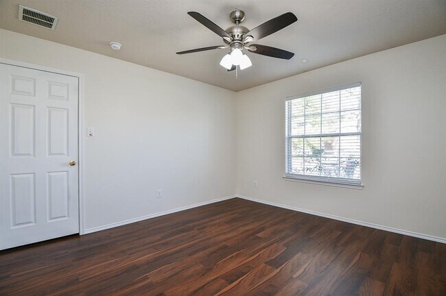 Building Photo - 19111 Yaupon Ranch Dr