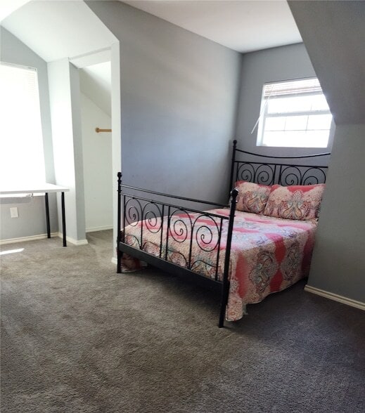 Building Photo - 25032 Thrushwood Ln