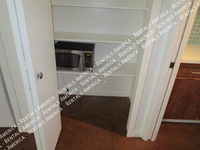 Building Photo - 4202 N 38th St