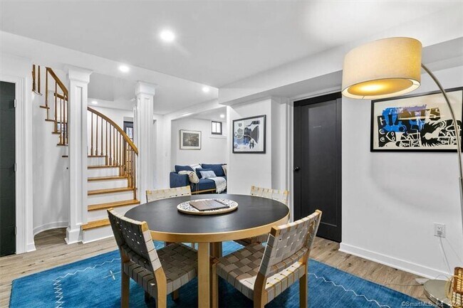 Building Photo - 20 Academy St