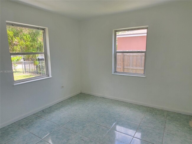 Building Photo - 1240 NE 143rd St