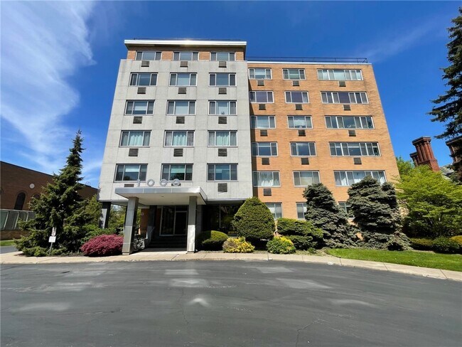 Building Photo - 1000 East Ave
