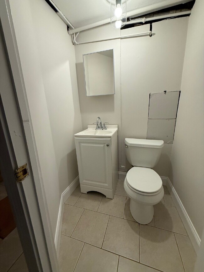 Building Photo - Newly Renovated 3 BED 1.5 BATH in prime area of Quincy