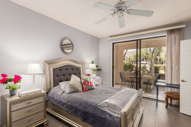 Building Photo - Two bedroom condo