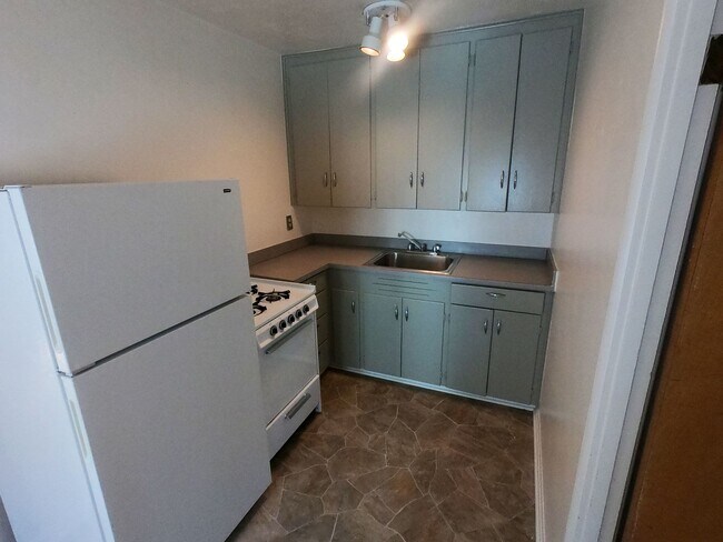 Interior Photo - 1020 14th