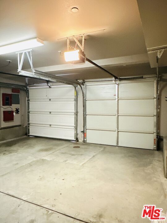Building Photo - 6581 S Seabluff Dr