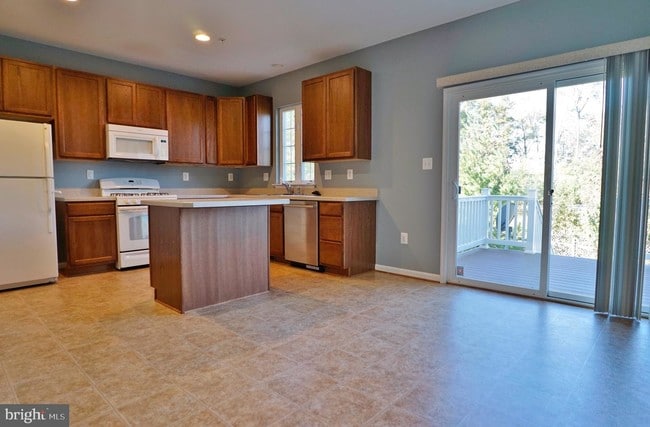 Building Photo - 22437 Dark Star Way