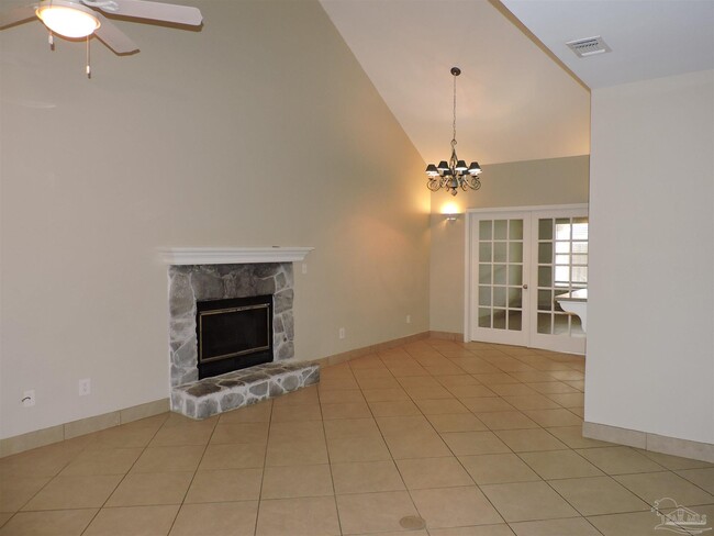 Building Photo - 6423 Lake Charlene Ln