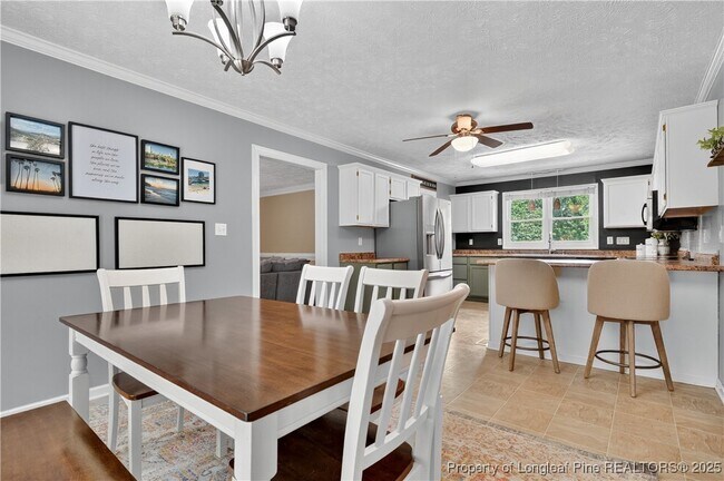 Building Photo - 427 Newburgh Dr