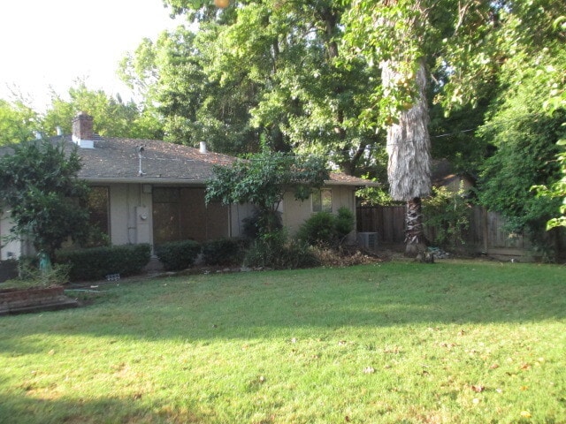 Building Photo - 3 bedroom home close to Land Park