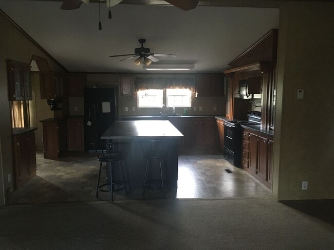 Building Photo - 3 BR 2 bath double wide mobile home in Goshen school district