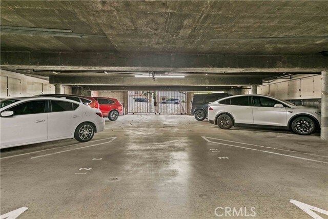 Building Photo - 635 E Magnolia Blvd