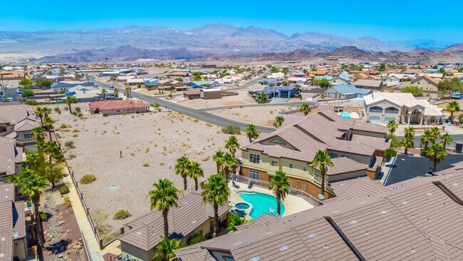 Building Photo - 3 BR + Bonus, Fully furnished, Includes Ut...