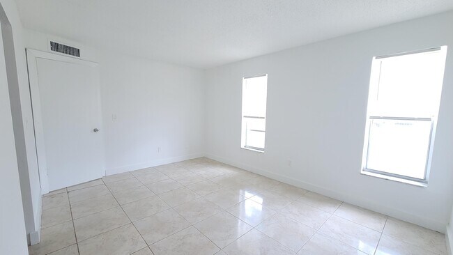 Building Photo - 2800 NW 56th Ave