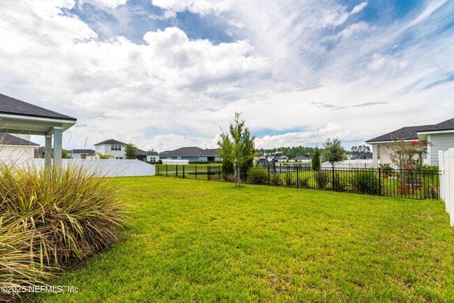 Building Photo - 85461 Amaryllis Ct