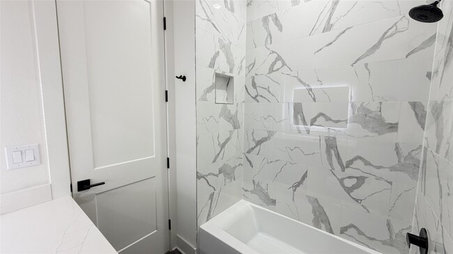 Building Photo - 4722 Old Spanish Trl