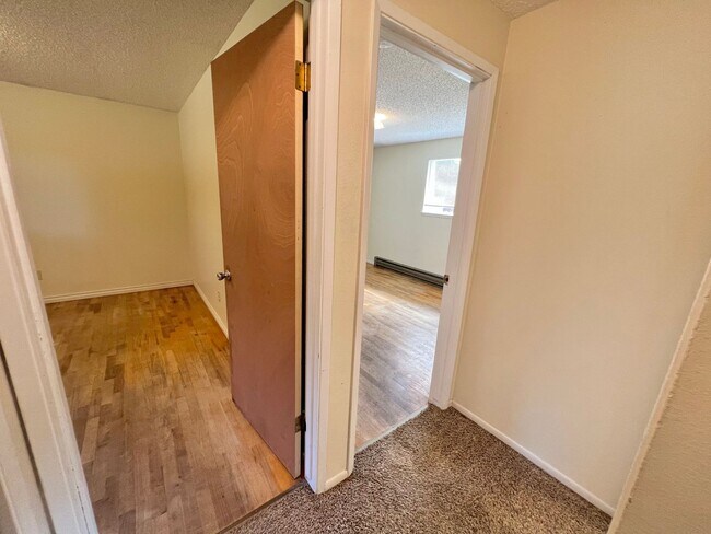 Building Photo - 1707 College Pl