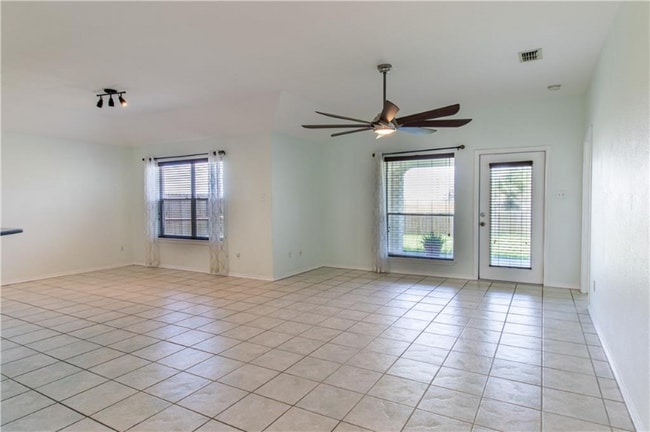 Building Photo - 16049 Treebine Dr