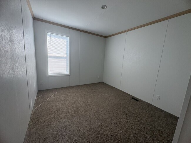 Building Photo - 4502 San Juan Dr S